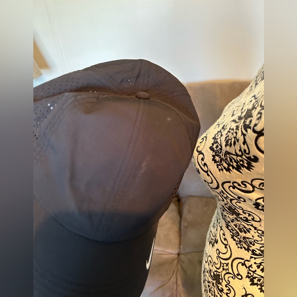 Nike hat - Picture 3 of 6